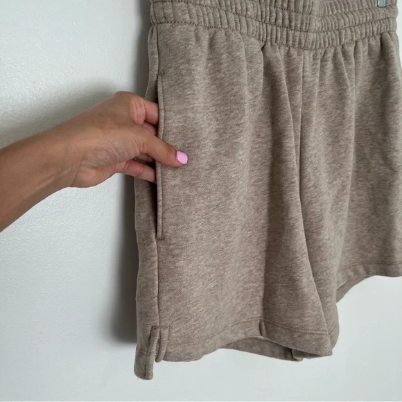 Abercrombie & Fitch Beige Tan Drawstring Sweatshorts Size Medium - Picture 4 of 12